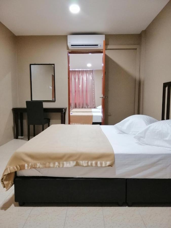 Hotel Nawar Pasir Mas Экстерьер фото