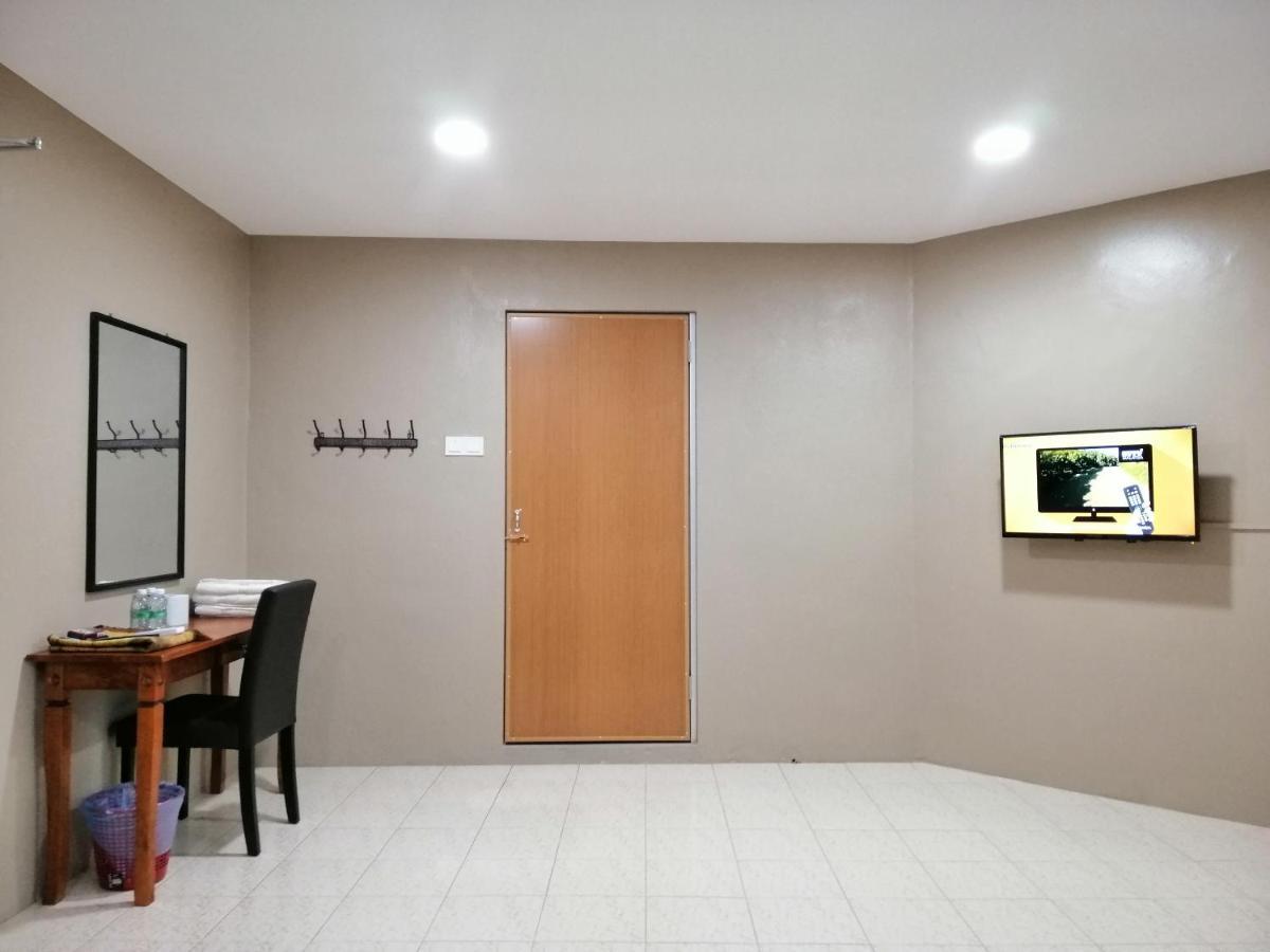 Hotel Nawar Pasir Mas Экстерьер фото