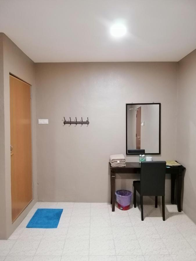 Hotel Nawar Pasir Mas Экстерьер фото