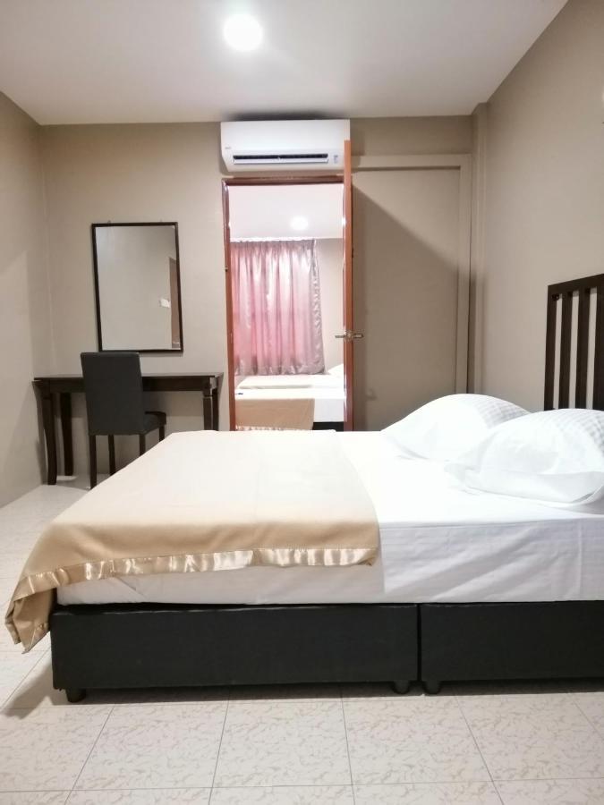 Hotel Nawar Pasir Mas Экстерьер фото